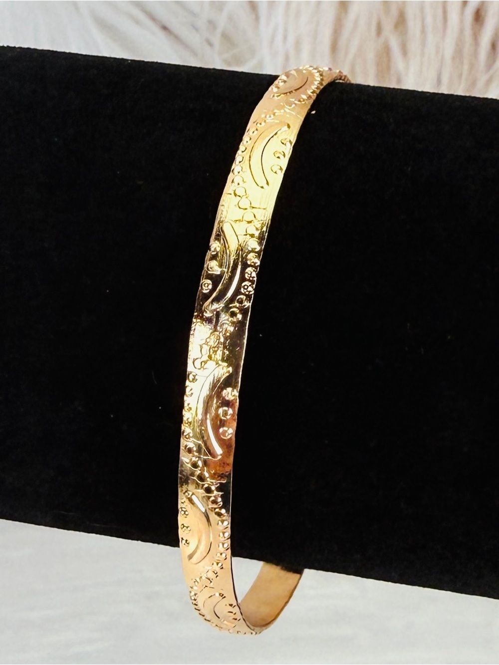 Beautiful Goldtone stackable cuff Bangle Bracelet